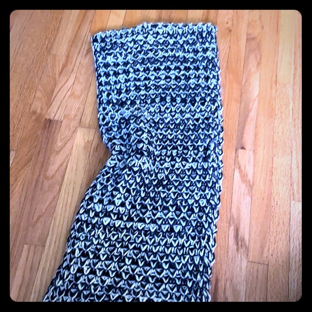 Black and white yarn infinity scarf